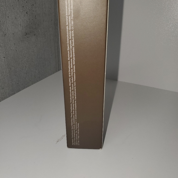 *Sold*Ultimate Cover Foundation - Picture 4 of 7